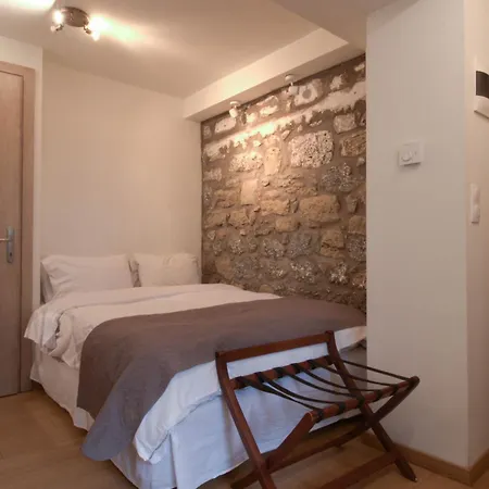 1951 Apartment